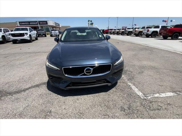 2021 Volvo S60 T6 Momentum
