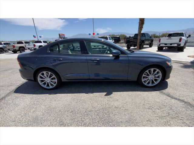2021 Volvo S60 T6 Momentum