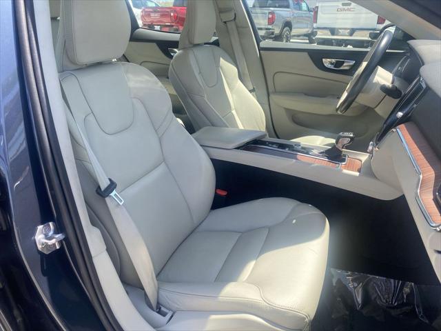 2021 Volvo S60 T6 Momentum