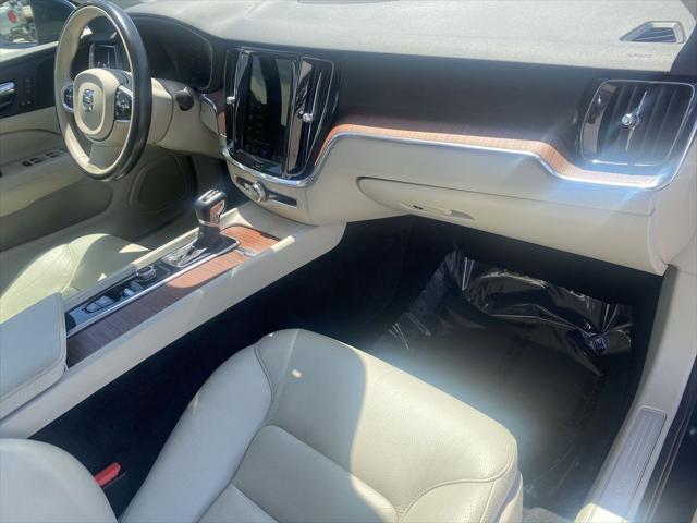 2021 Volvo S60 T6 Momentum