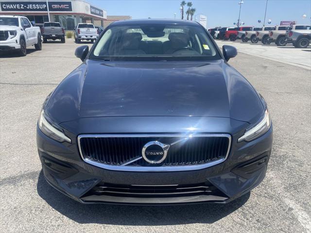 2021 Volvo S60 T6 Momentum
