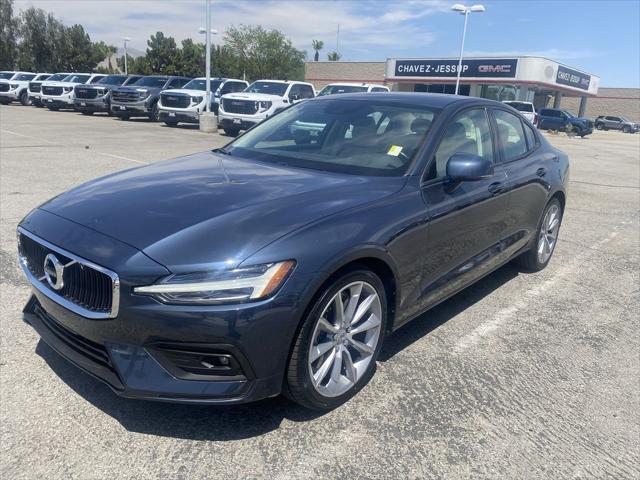 2021 Volvo S60 T6 Momentum