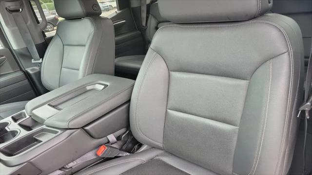 2025 GMC Sierra 1500 2WD Crew Cab Short Box SLT