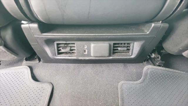 2025 GMC Sierra 1500 2WD Crew Cab Short Box SLT