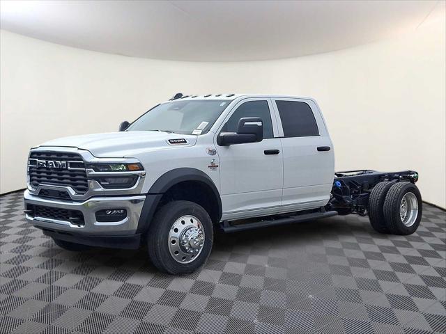 2026 RAM 5500 Chassis RAM 5500 TRADESMAN CHASSIS CREW CAB 4X4 60 CA