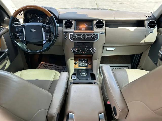 2015 Land Rover LR4 LUX