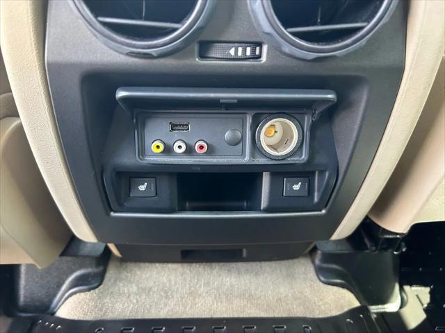 2015 Land Rover LR4 LUX