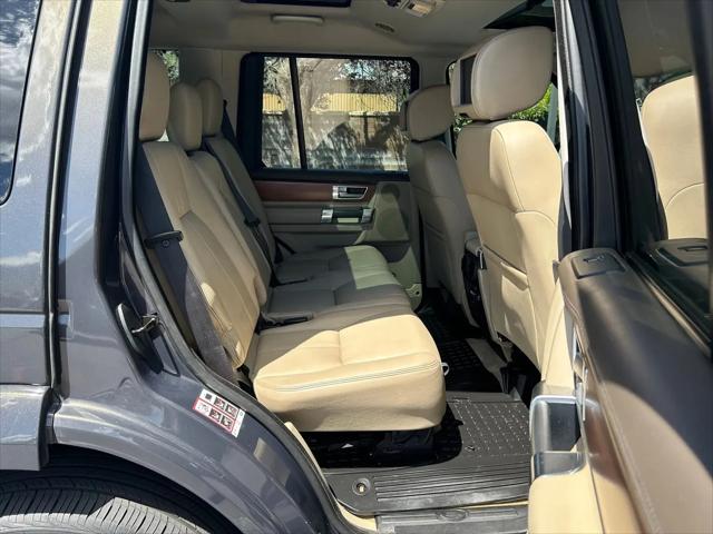 2015 Land Rover LR4 LUX