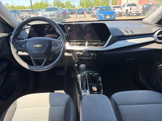 2025 Chevrolet Trax FWD LT