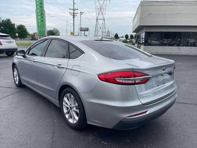 2020 Ford Fusion SE