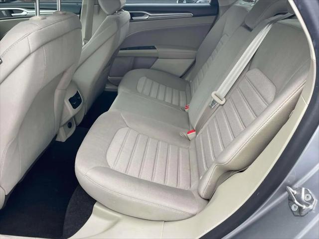 2020 Ford Fusion SE