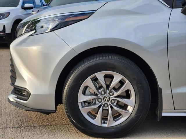 2025 Toyota Sienna XLE