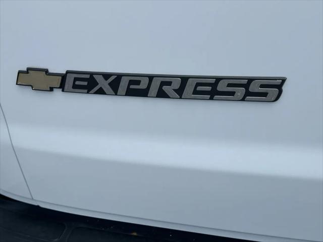 2025 Chevrolet Express Cargo Van RWD 2500 Regular Wheelbase WT