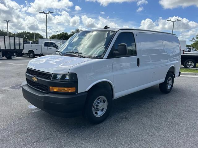 2025 Chevrolet Express Cargo Van RWD 2500 Regular Wheelbase WT