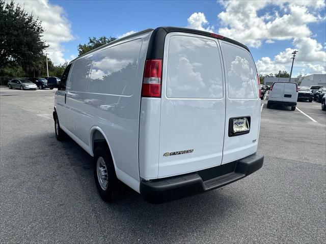 2025 Chevrolet Express Cargo Van RWD 2500 Regular Wheelbase WT