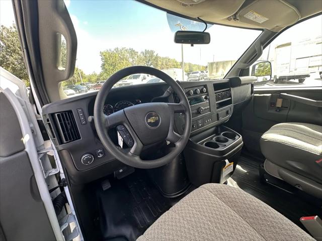 2025 Chevrolet Express Cargo Van RWD 2500 Regular Wheelbase WT