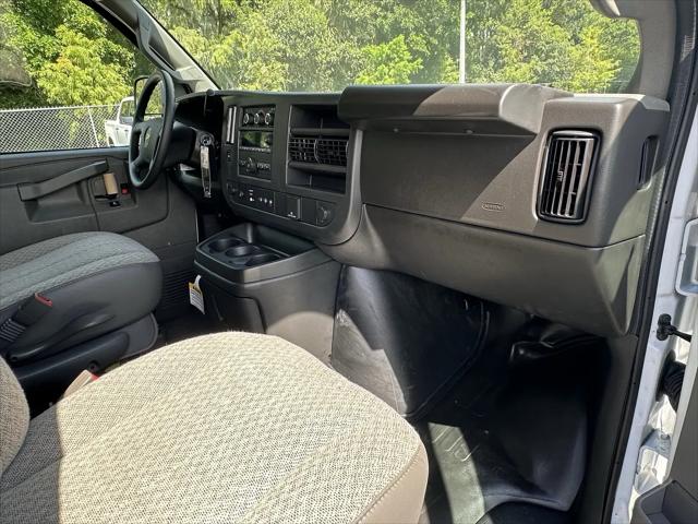 2025 Chevrolet Express Cargo Van RWD 2500 Regular Wheelbase WT