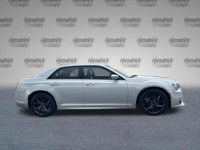 2023 Chrysler 300 Touring L