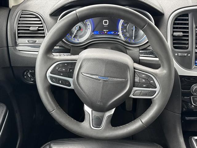 2023 Chrysler 300 Touring L
