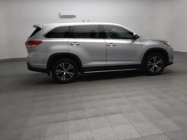 2019 Toyota Highlander LE