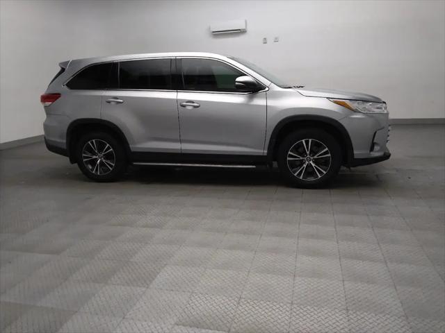 2019 Toyota Highlander LE