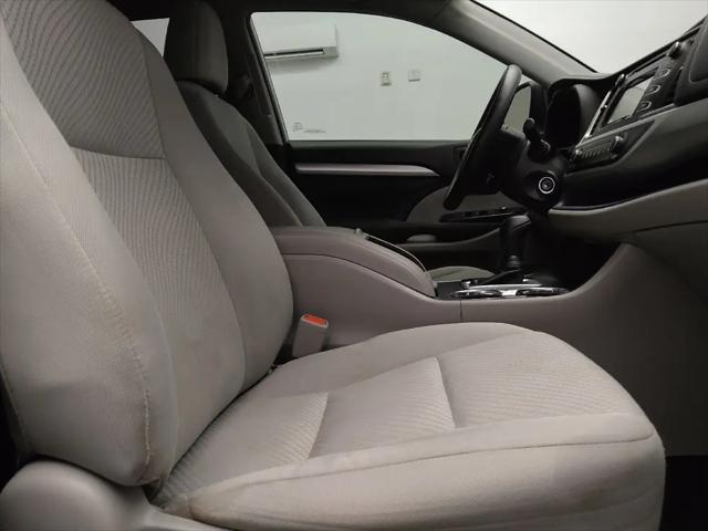 2019 Toyota Highlander LE