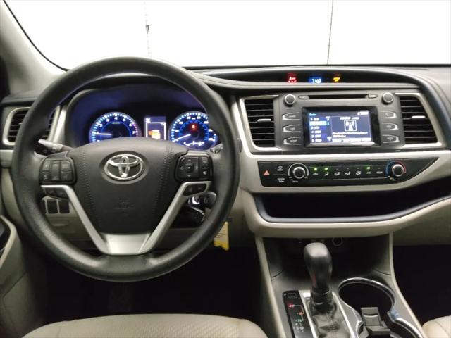 2019 Toyota Highlander LE