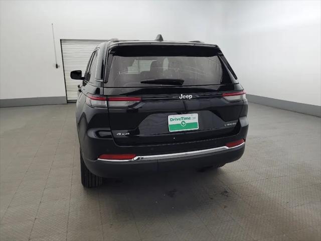 2023 Jeep Grand Cherokee Laredo 4x4