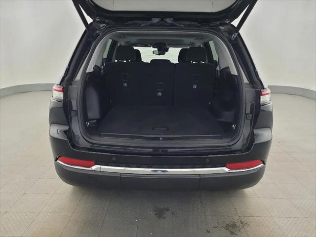 2023 Jeep Grand Cherokee Laredo 4x4