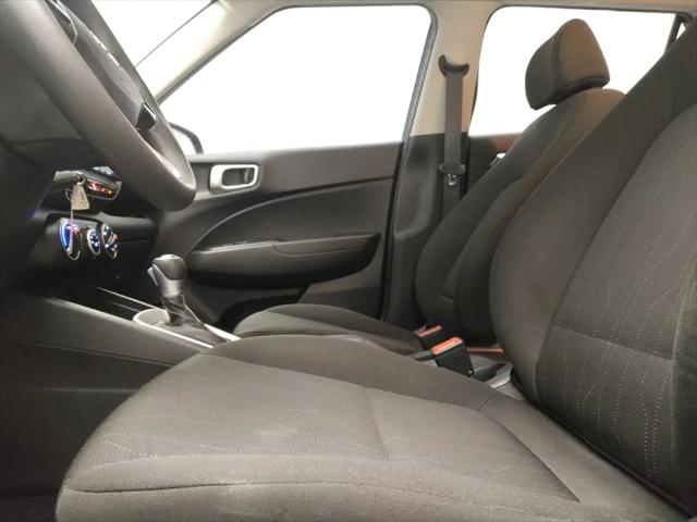 2022 Hyundai Venue SE