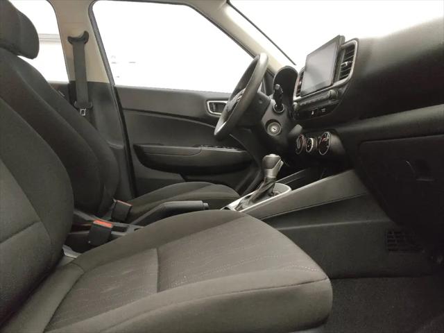 2022 Hyundai Venue SE
