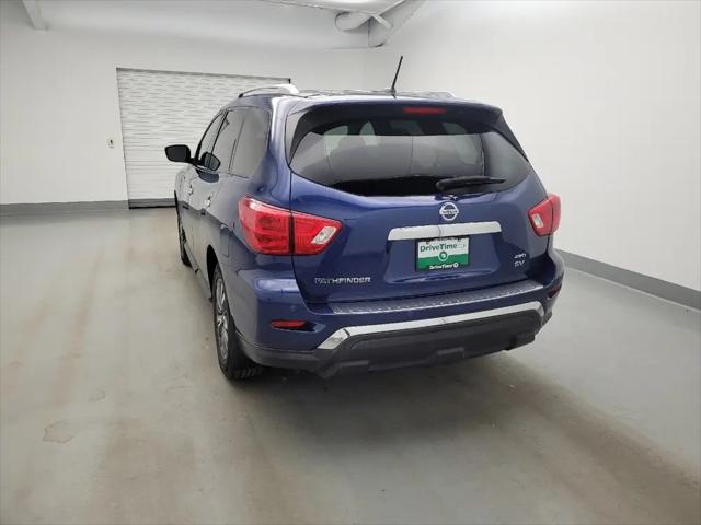 2017 Nissan Pathfinder SV
