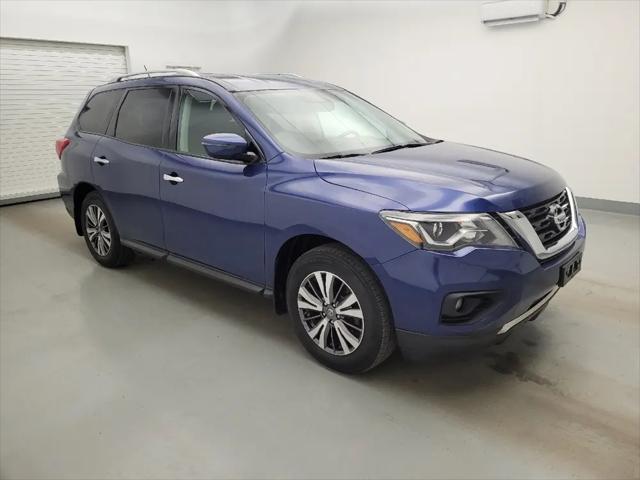 2017 Nissan Pathfinder SV