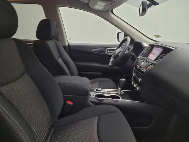 2017 Nissan Pathfinder SV