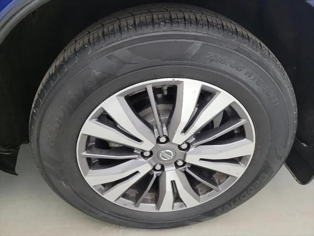 2017 Nissan Pathfinder SV