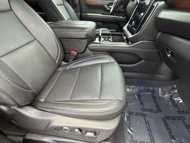 2025 GMC Yukon XL 4WD Denali