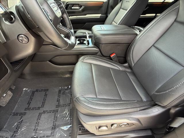 2025 GMC Yukon XL 4WD Denali