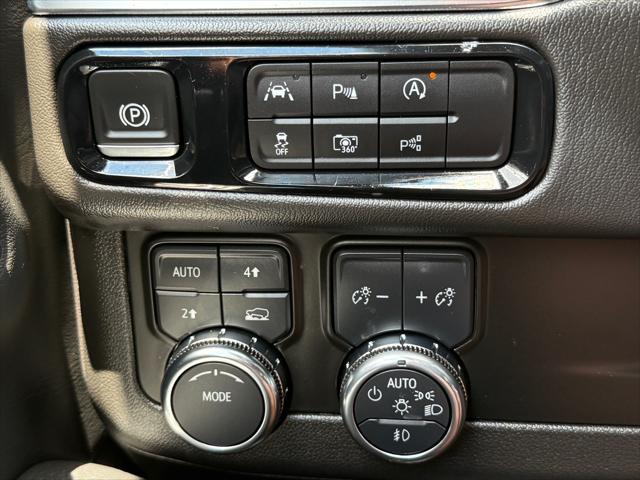 2025 GMC Yukon XL 4WD Denali