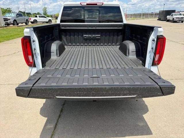 2026 GMC Sierra 1500 Crew Cab, Short Bed, SLT, 4WD