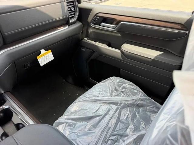 2026 GMC Sierra 1500 Crew Cab, Short Bed, SLT, 4WD