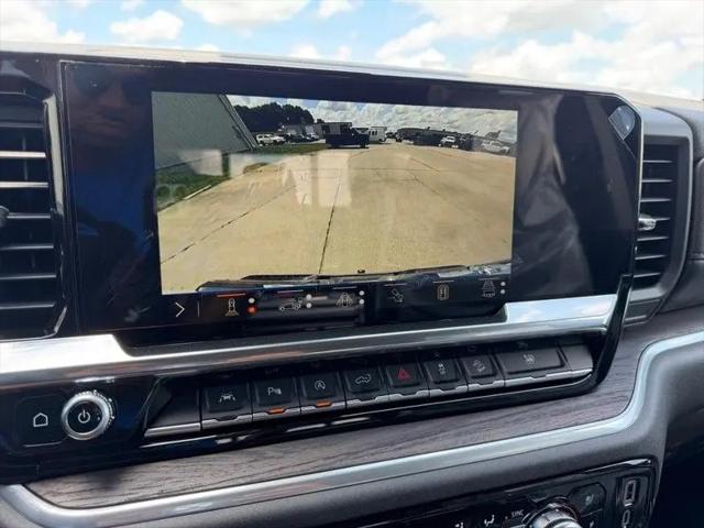 2026 GMC Sierra 1500 Crew Cab, Short Bed, SLT, 4WD