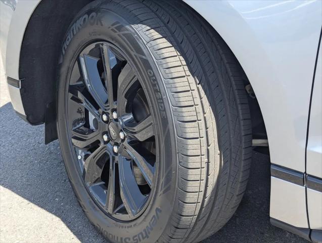 2022 Ford Edge SE