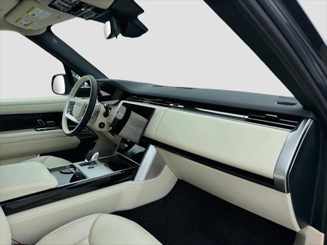 2026 Land Rover Range Rover P530 SE