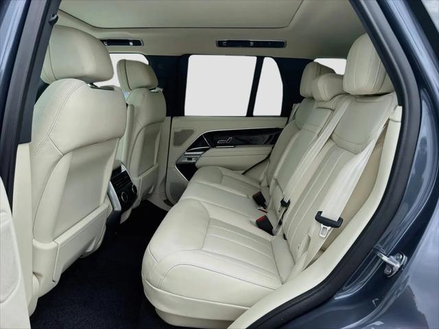 2026 Land Rover Range Rover P530 SE