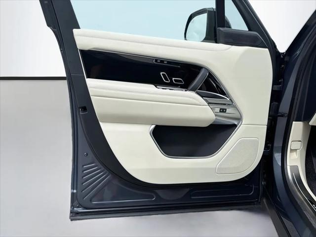 2026 Land Rover Range Rover P530 SE