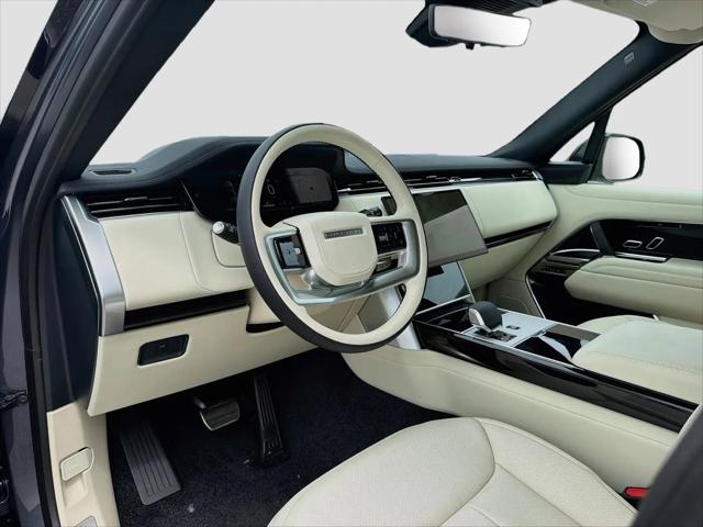 2026 Land Rover Range Rover P530 SE