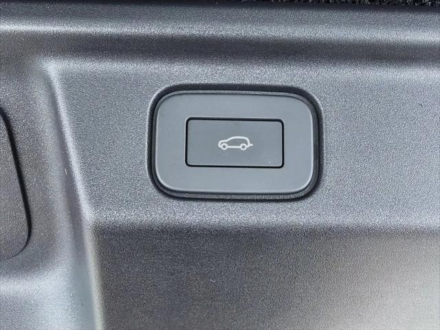 2026 Land Rover Range Rover P530 SE