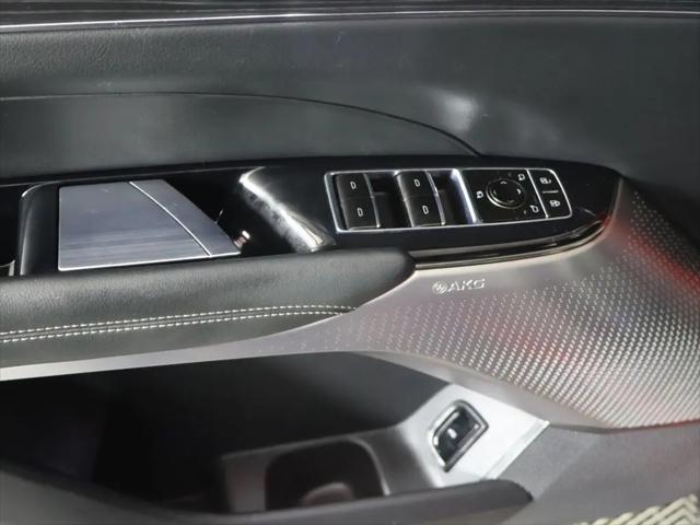 2024 Cadillac iQ Luxury 2