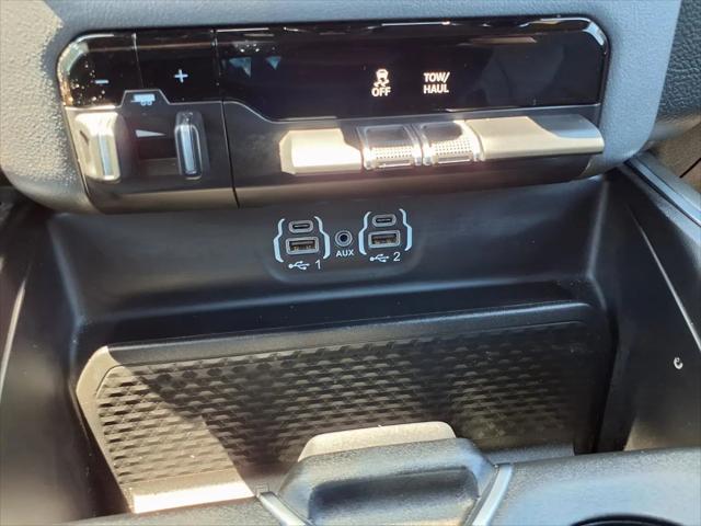 2024 Ram 1500 Big Horn Crew Cab 4x4 5'7" Box