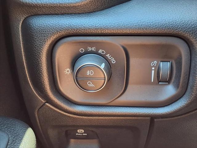 2024 Ram 1500 Big Horn Crew Cab 4x4 5'7" Box